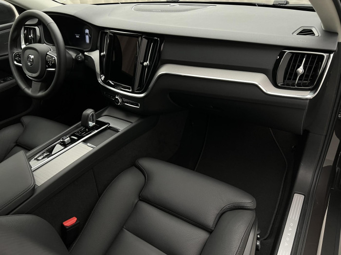 Volvo V60 CC B5 AWD PLUS BRIGHT AUT