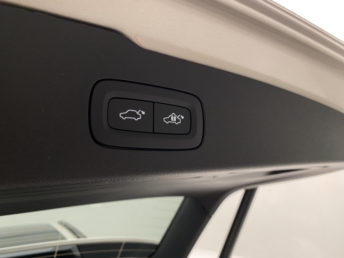 Volvo V60 B4 AUT DARK PLUS