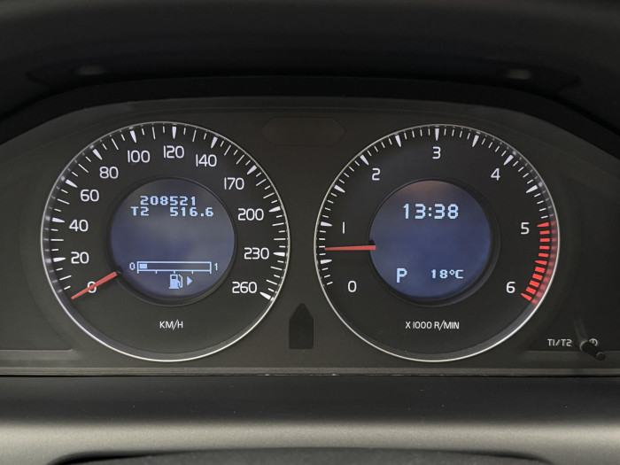 Volvo XC60 D5 AWD MOMENTUM AUT CZ 2.4 d Momentum