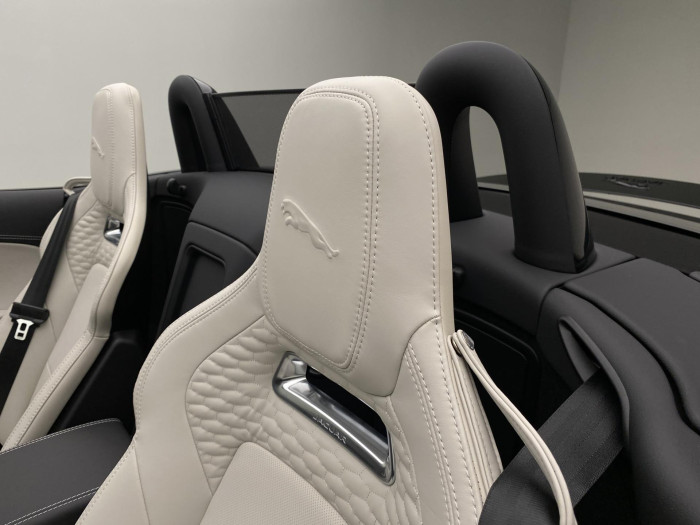 Jaguar F-Type P450 CABRIOLET 75 REZERVACE