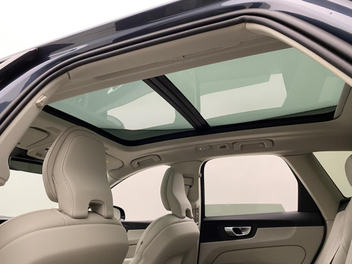 Volvo XC60 B4 AWD AUT DARK ULTIMATE