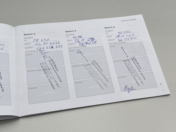 Volvo XC60 B5 AWD INSCRIPTION AUT CZ