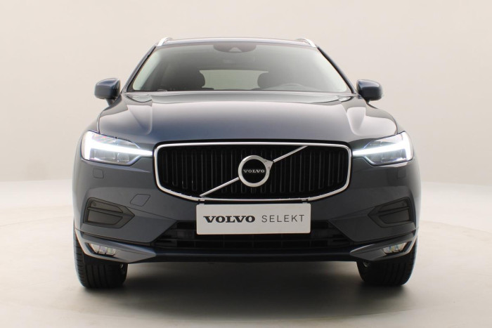 Volvo XC60 B4 AWD MOMENTUM AUT 1.maj 2.0 Momentum