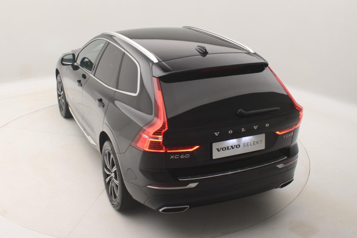 Volvo XC60 T5 AWD INSCRIPTION REZERVACE