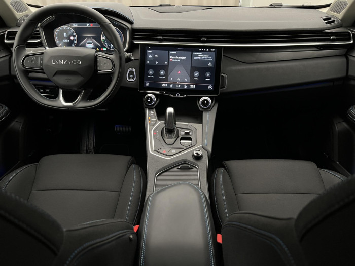 Lynk & Co 01 PHEV DCT 1.maj.