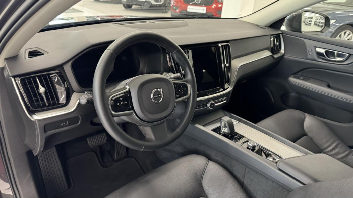 Volvo V60 CROSS COUNTRY B4 AWD REZERVACE
