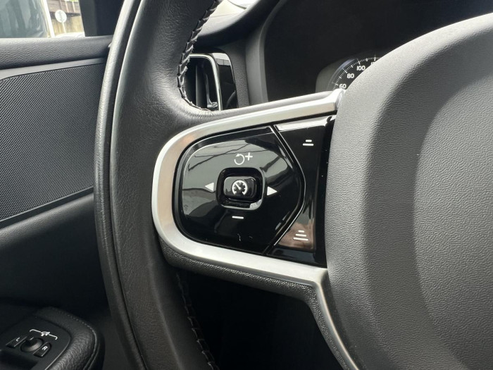 Volvo V60 CROSS COUNTRY B4 AWD Aut 1.maj