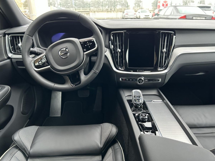 Volvo S60 B5 AWD AUT DARK PLUS 2.0 Plus