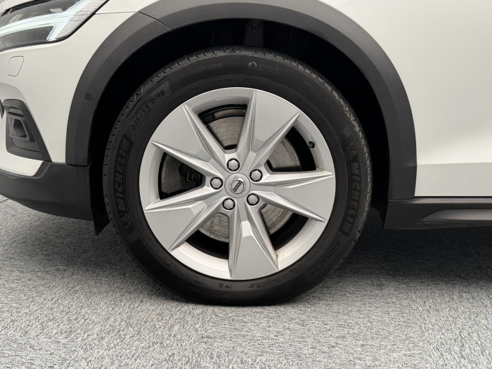 Volvo V60 CC B4 AWD MOMENTUM AUT 2.0 CC CC Momentum