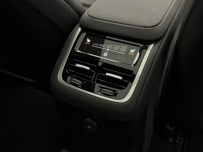 Volvo XC90 T8 AWD RECHRAGE ULTRA DARK AUT