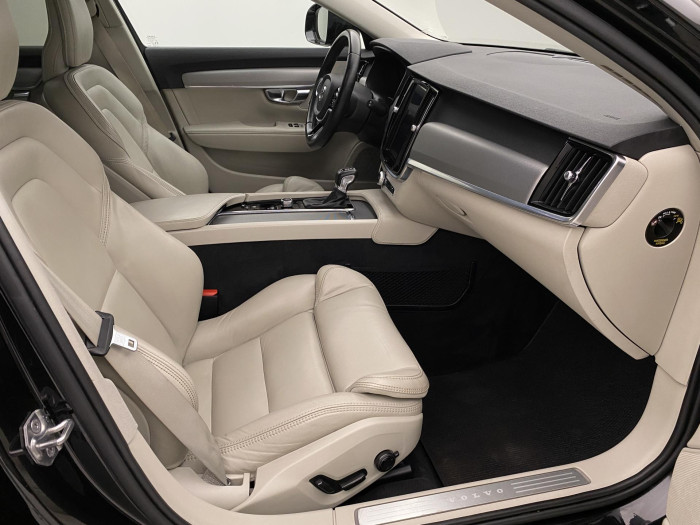 Volvo V90 CC D5 AWD INSCRIPTION AUT CZ 2.0 d CC CC