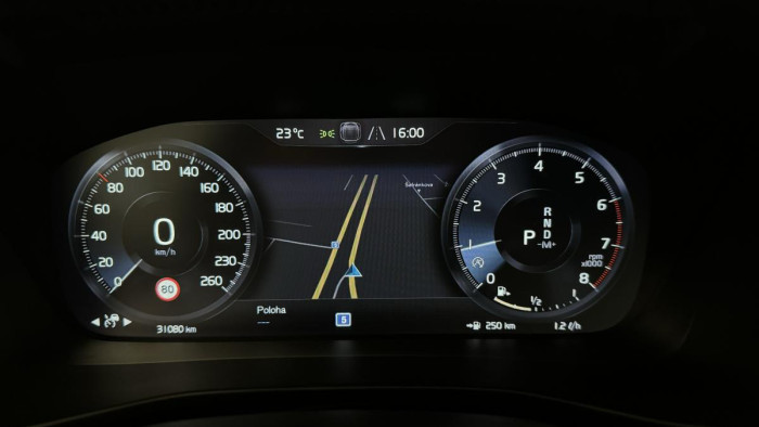 Volvo XC40 T2 MOMENTUM ADVANCED REZERVACE 1.5 Momentum