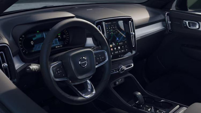 Volvo XC40 B4 DARK ULTRA AUT