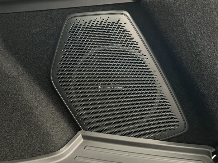 Lynk & Co 08 MORE PHEV