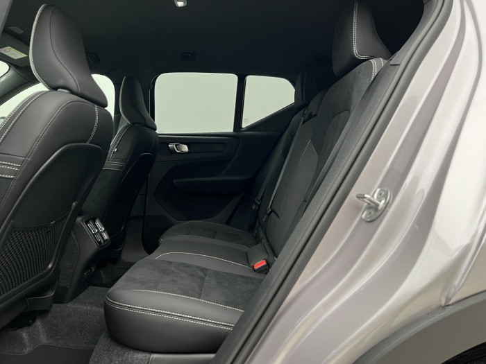 Volvo XC40 B3 DARK PLUS AUT