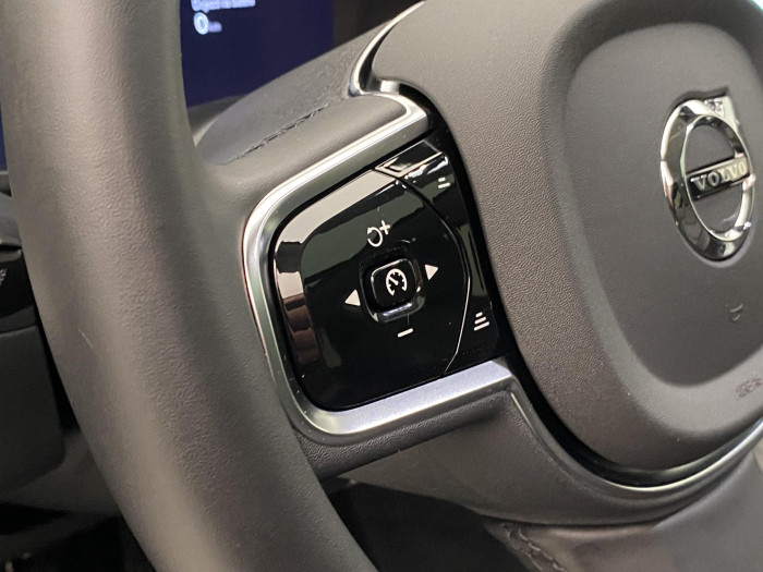 Volvo XC60 T6 AWD PLUG-IN DARK PLUS CZ