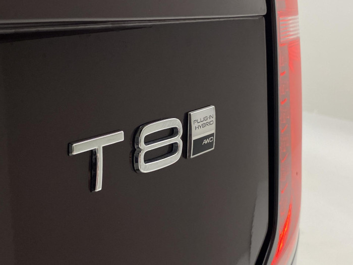Volvo XC90 T8 AWD RECHARGE REZERVACE