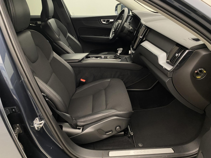 Volvo XC60 D4 MOMENTUM AUT 1.maj 2.0 d Momentum