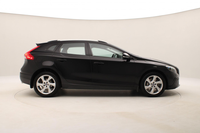 Volvo V40 CC D3 MOMENTUM NAVIGACE 2.0 d CC CC Momentum