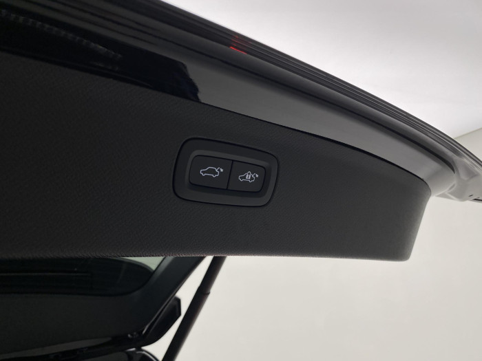 Volvo XC90 T8 AWD RECHARGE DARK ULTRA