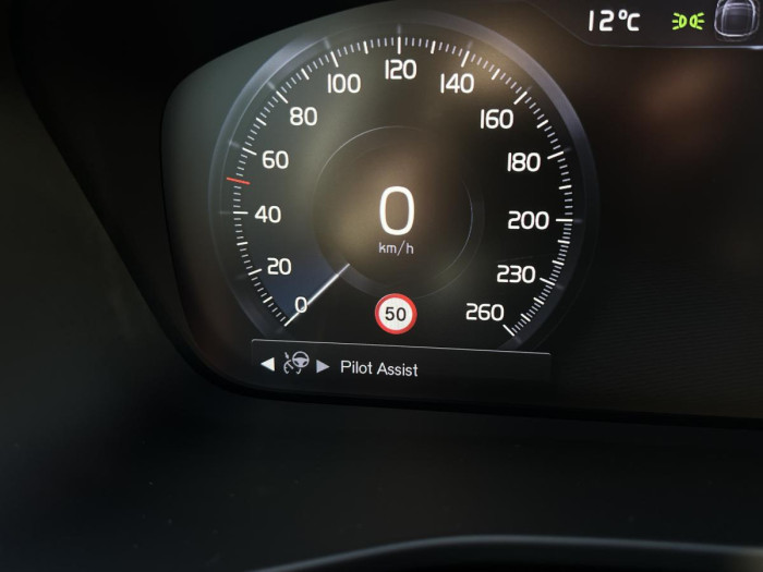 Volvo XC40 B4 MOMENTUM Aut 1.maj. 2.0 Momentum