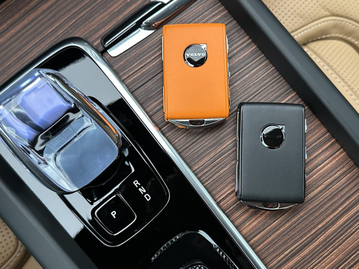 Volvo V60 B4 AUT DARK PLUS