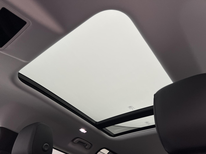 Land Rover Defender 110 D200 S AWD Aut REZERVACE 3.0 d