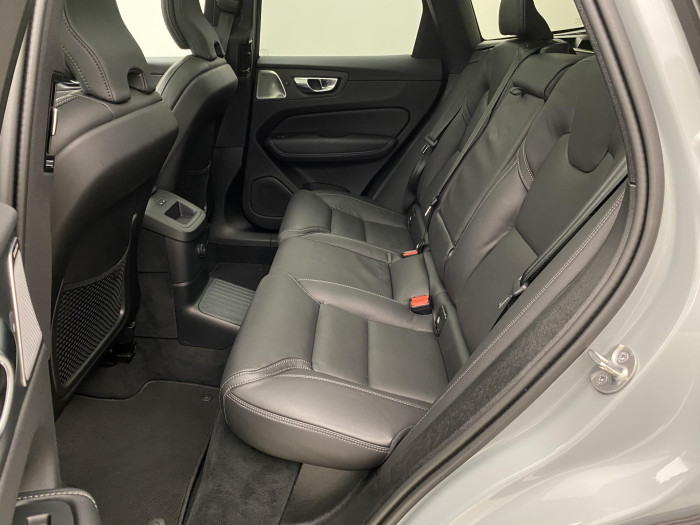 Volvo XC60 T8 AWD PLUG-IN DARK ULTRA CZ