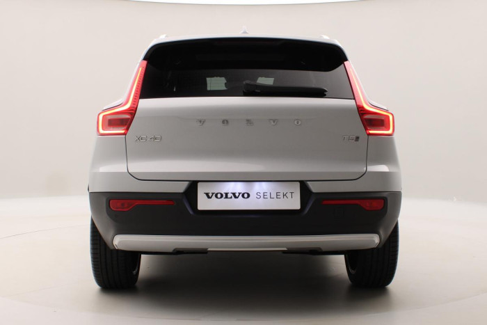 Volvo XC40 T5 TWIN ENGINE AUT REZERVACE