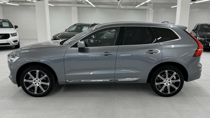 Volvo XC60 B6 AWD INSCRIPTION REZERVACE