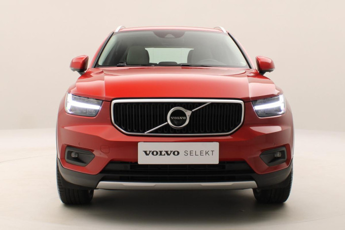 Volvo XC40 T4 MOMENTUM AUT REZERVACE 2.0 Momentum