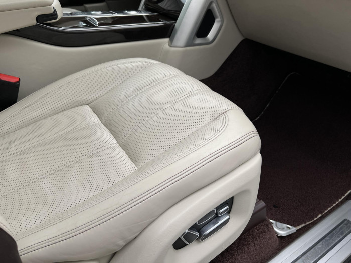 Land Rover Range Rover 4.4 SDV8 AUTOBIOGRAPHY AWD AUT