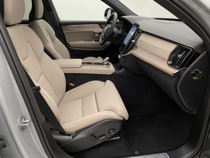 Volvo XC90 T8 AWD RECHARGE DARK PLUS 7m