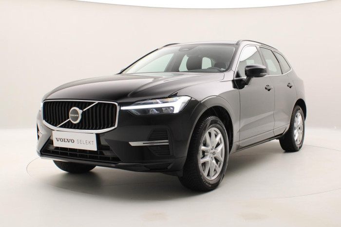 Volvo XC60 B4 MOMENTUM AUT REZERVACE 2.0 Momentum