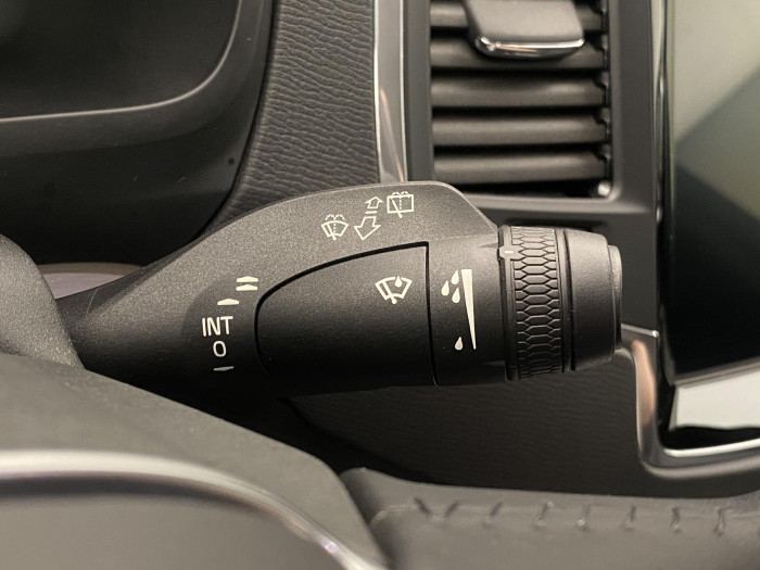 Volvo XC90 D5 AWD MOMENTUM AUT CZ 2.0 d Momentum