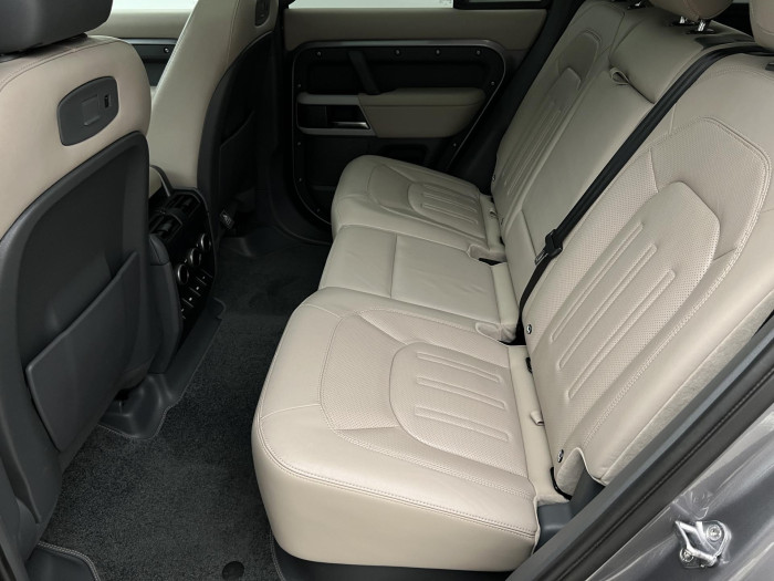 Land Rover Defender P400 HSE AWD AUT CZ