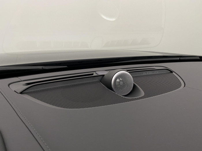 Volvo V90 T8 AWD Plug-in DARK ULTRA