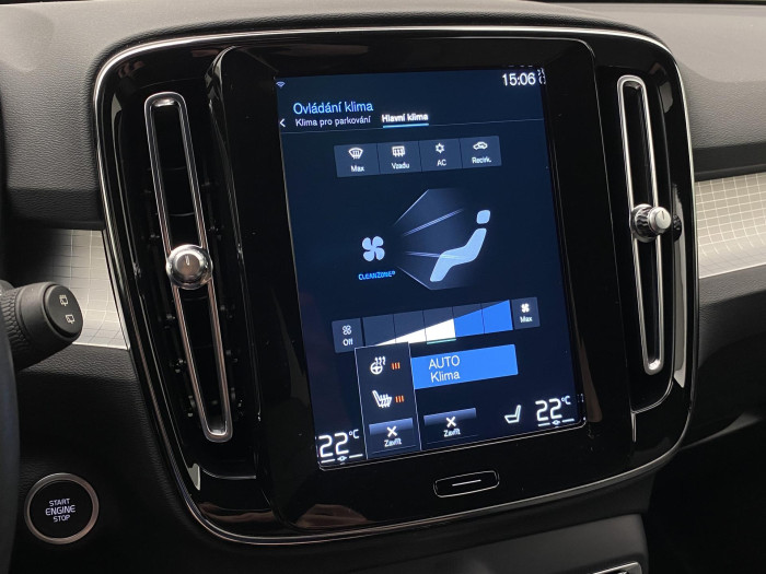 Volvo XC40 B4 MOMENTUM AUT CZ 2.0 Momentum