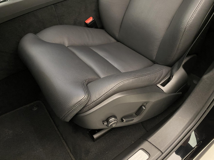 Volvo XC60 B4 AWD R-DESIGN AUT