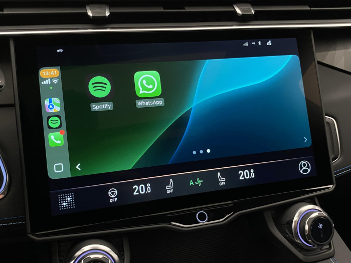 Lynk & Co 01 PHEV DCT AUT 1.maj