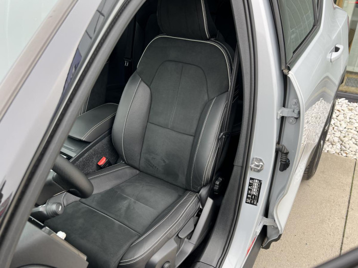 Volvo XC40 D4 AWD R-DESIGN Aut 1.maj. 2.0 d