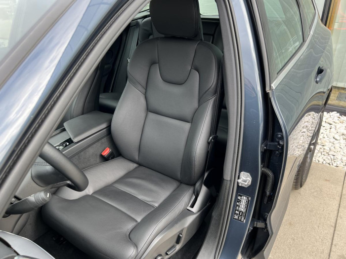 Volvo XC60 B4 MOMENTUM Aut 2.0 Momentum