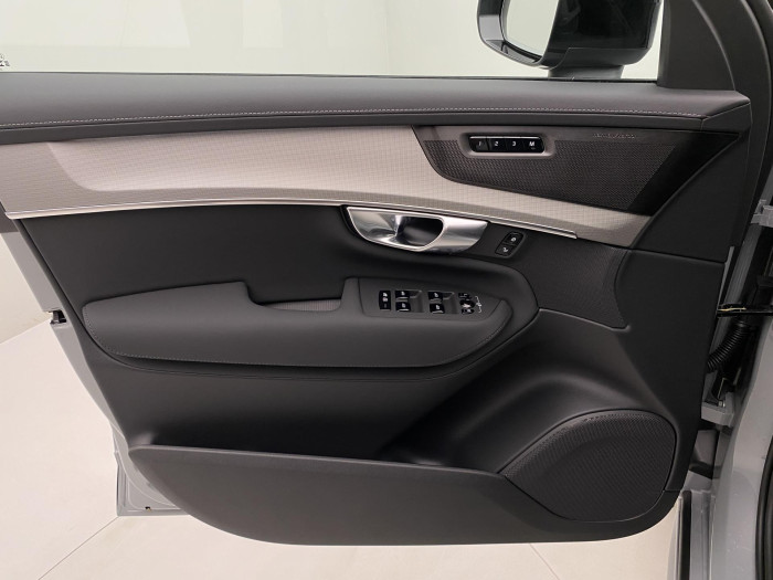 Volvo XC90 B5 AWD BLACK EDITION PLUS 7