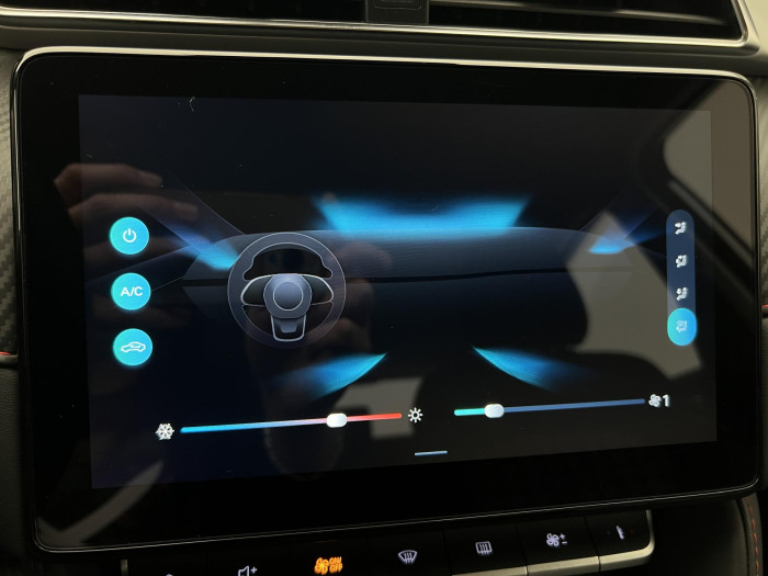 MG ZS 1.5 ESSENTIAL PLUS CZ 1.maj.