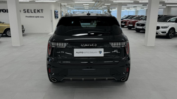 Lynk & Co 01 PHEV DCT AUT 1.maj. REZERVACE