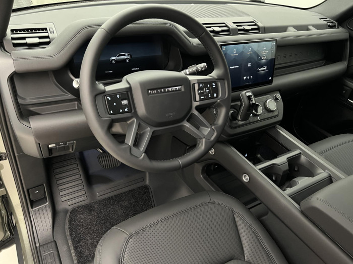 Land Rover Defender 110 D250 X-DYNAMIC SE AWD AUT 3.0 d Dynamic SE