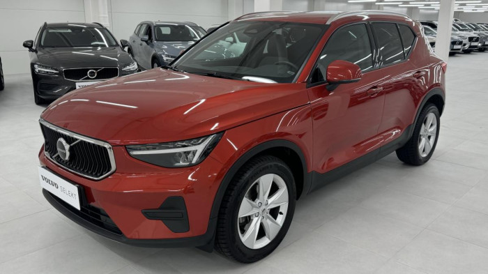 Volvo XC40 B3 CORE AUT REZERVACE