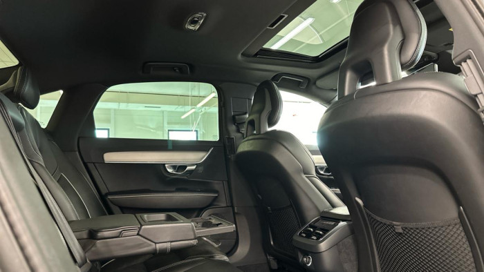 Volvo S90 D4 AWD R-DESIGN AUT REZERVACE 2.0 d