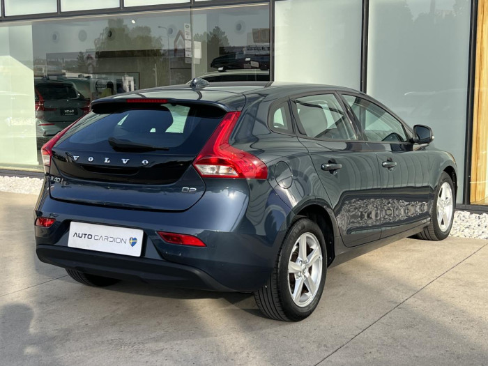 Volvo V40 D2 NAVIGACE Aut 1.maj. 2.0 d