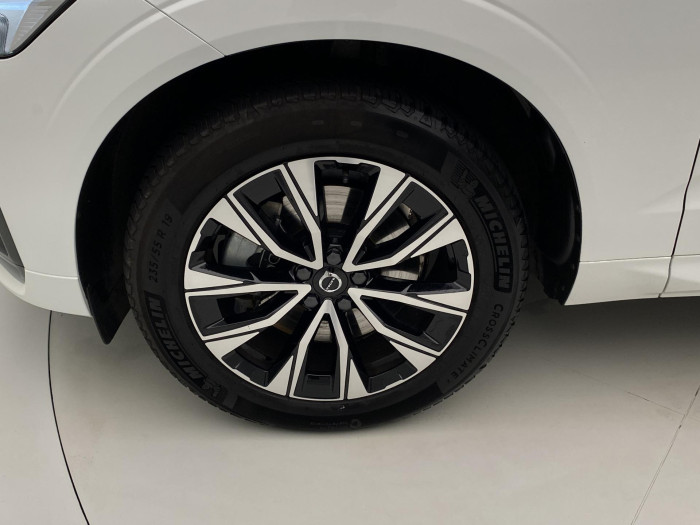 Volvo XC60 B4 AWD R-DESIGN AUT CZ